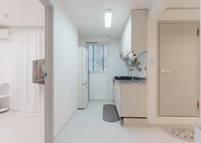 Apartment 6 People, Lotte World, Seongsu, Gangnam, Coex, Jamsil Station, Samsung&asan Hospital, Kspo Dome, Shinnonhyeon Seoul